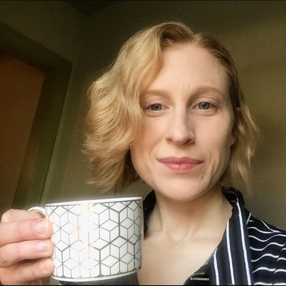 Meet your Posher, Erin - Picture 1 of 1